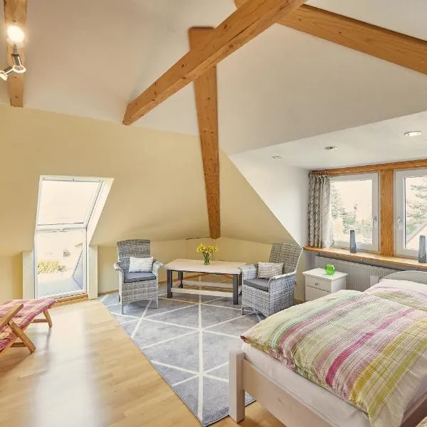 Ferienwohnung Raffael 100 qm, 2 große Betten im Wohnzimmer，位于库克斯港的酒店