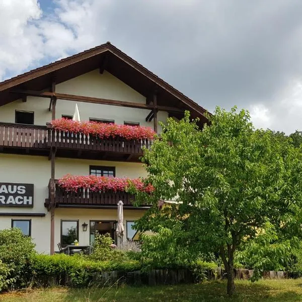 兰德奥博浪可酒店，位于Oberaurach的酒店