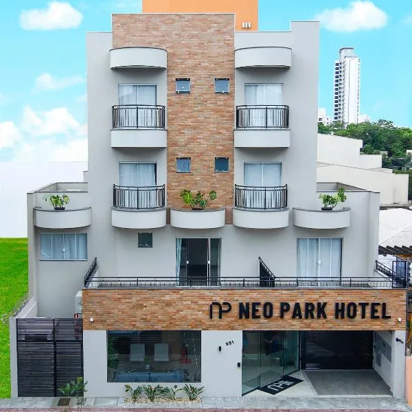 NEO PARK HOTEL，位于马林加的酒店