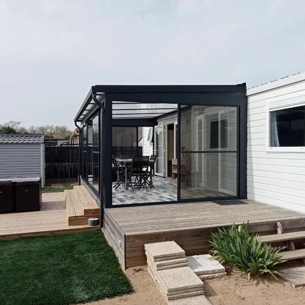 Résidence avec piscine, chalet pour 6，位于圣伊莱尔德里耶的酒店