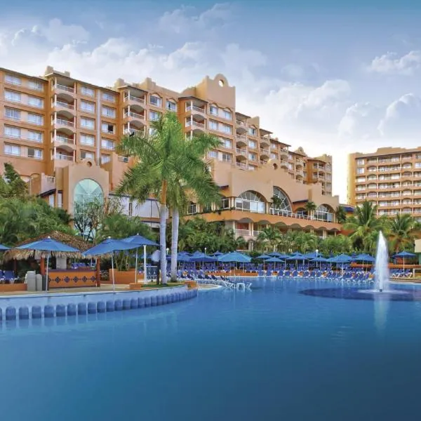 阿祖尔伊斯塔帕全包度假酒店，位于Lagunillas的酒店