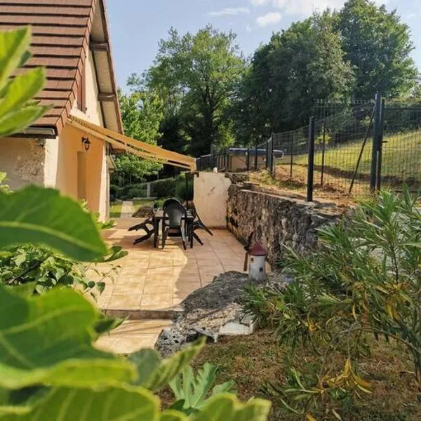 LE MACHAON , Gîte rural *** avec espace piscine privé，位于Brégnier-Cordon的酒店