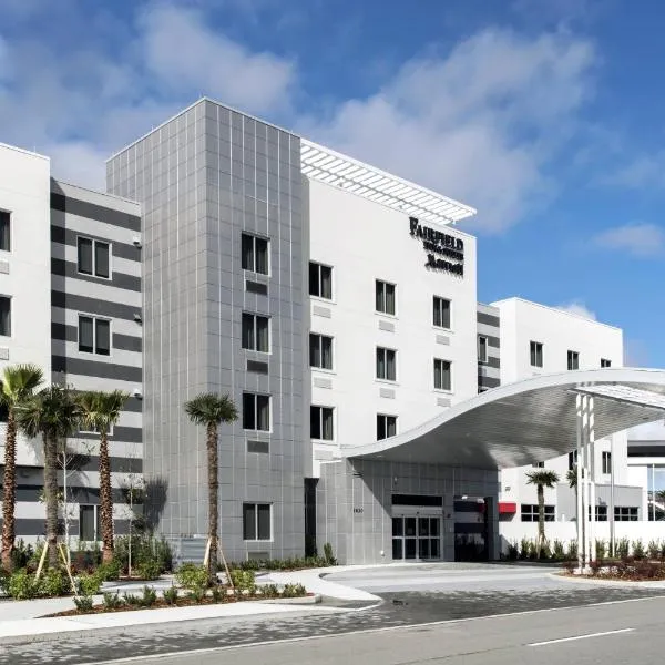 Fairfield Inn & Suites by Marriott Daytona Beach Speedway/Airport，位于德通纳海滩海岸的酒店