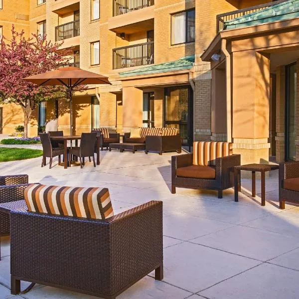 Courtyard by Marriott Richmond Northwest，位于亨利科的酒店