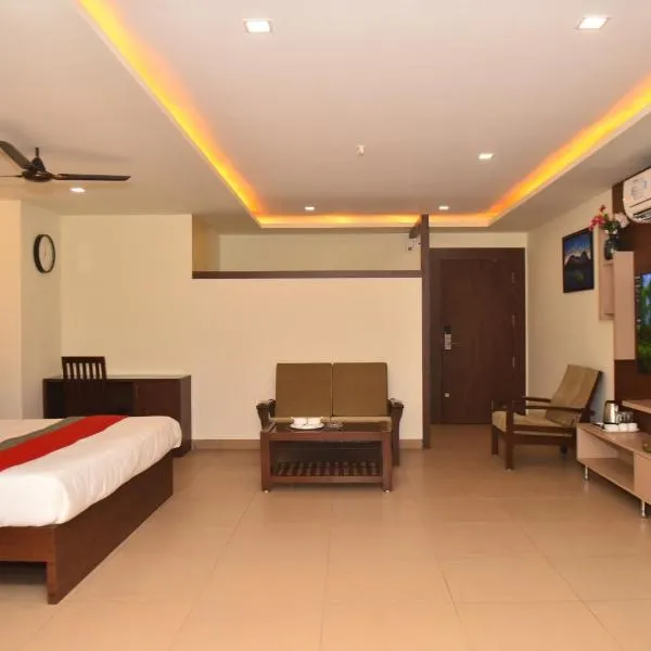 M R Residency Dharwad.，位于Sattūr的酒店