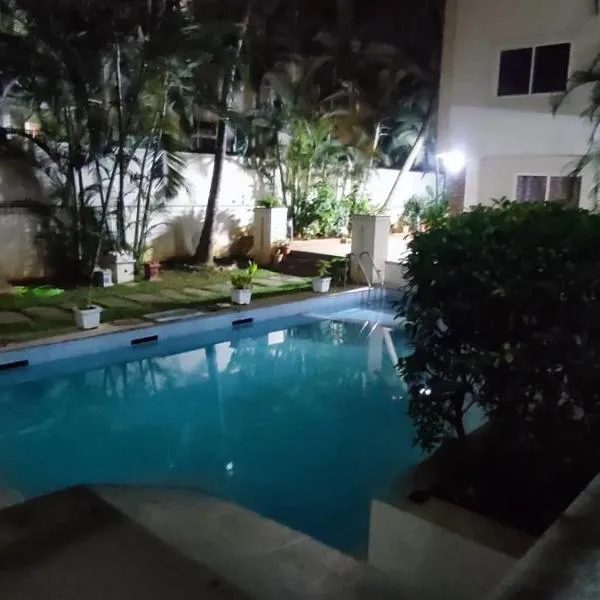 Happy Vibes - pool view balcony，位于Vānivilāsa Puram的酒店