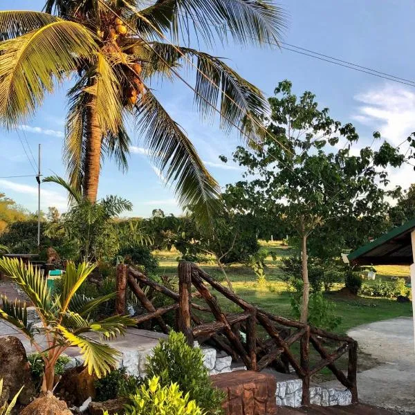 Michaels Homestay - Farm Villa nr Patar Beach & Bolinao Falls，位于Capangpañyan的酒店