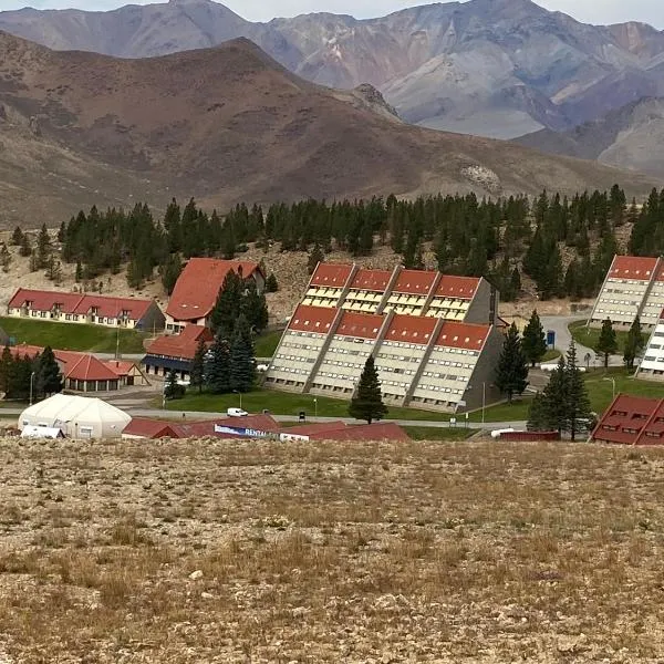 Departamento dentro del centro de sky Valle de Las Leñas, Edificio Esparta，位于拉斯莱尼亚斯的酒店