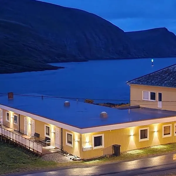 Kveldsol Apartments，位于Snøfjord的酒店