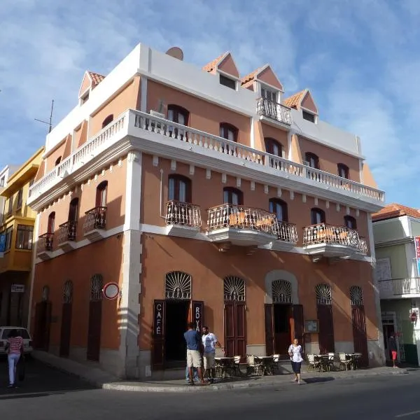 Royal Mindelo Suite，位于Fazenda Real的酒店