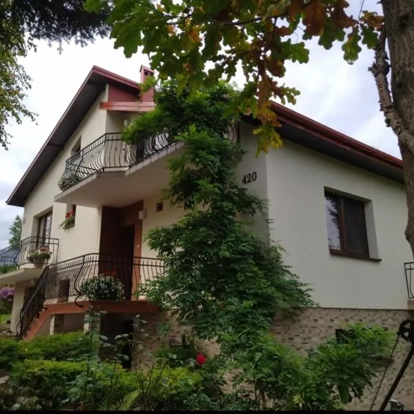 Gospodarstwo Agroturystyczne Borówkowy Bukiet Smaków，位于Iwkowa的酒店