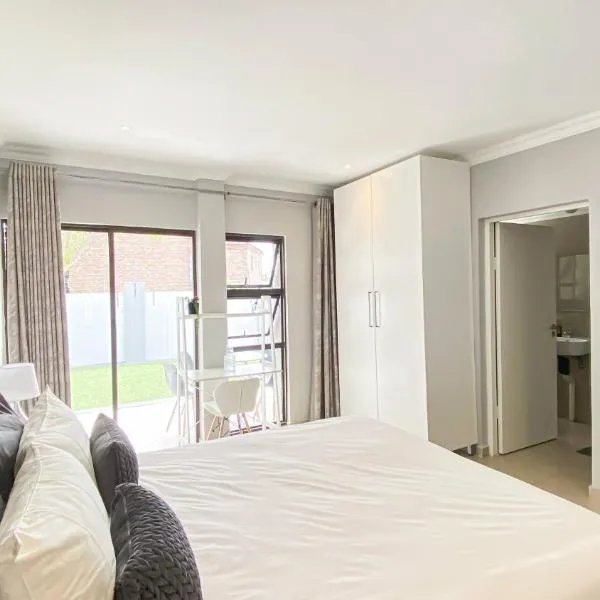 Midrand Air B and B House，位于米德兰的酒店