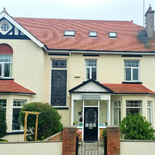 Cleave Court Guest House，位于兰迪德诺的酒店