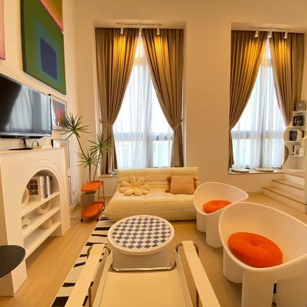 Sunway Grid Residences Cozy Loft Suite Netflix 6 Pax, Near Legoland，位于Kampong Pendas的酒店