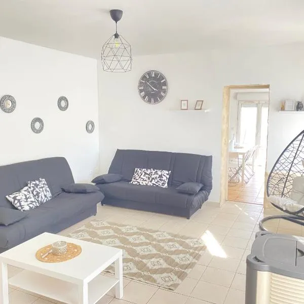 Maison Individuelle Tout Confort Terrasse Extérieur Proche Parc Asterix, Aéroport Roissy CDG, Paris, Disney, Château de Chantilly，位于拉沙佩勒的酒店