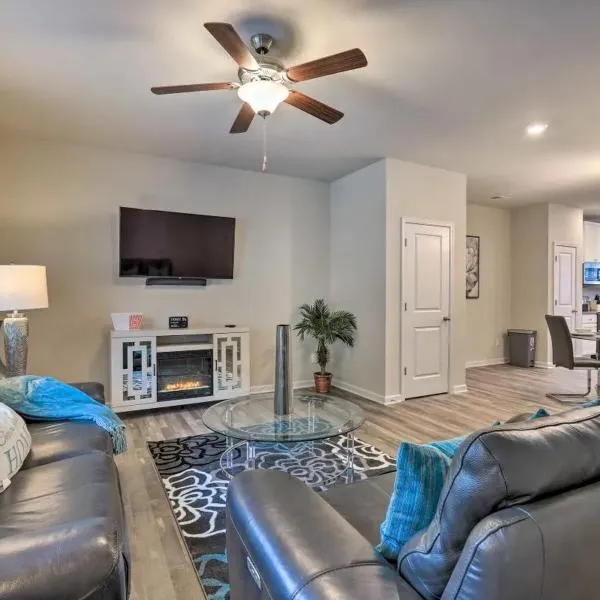Modern 3BR Townhome 10 mins to Downtown ATL，位于亚特兰大的酒店