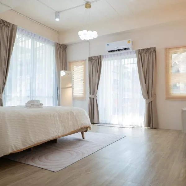 2BR minimal mu-ji style 130SQM ~，位于Makkasan的酒店