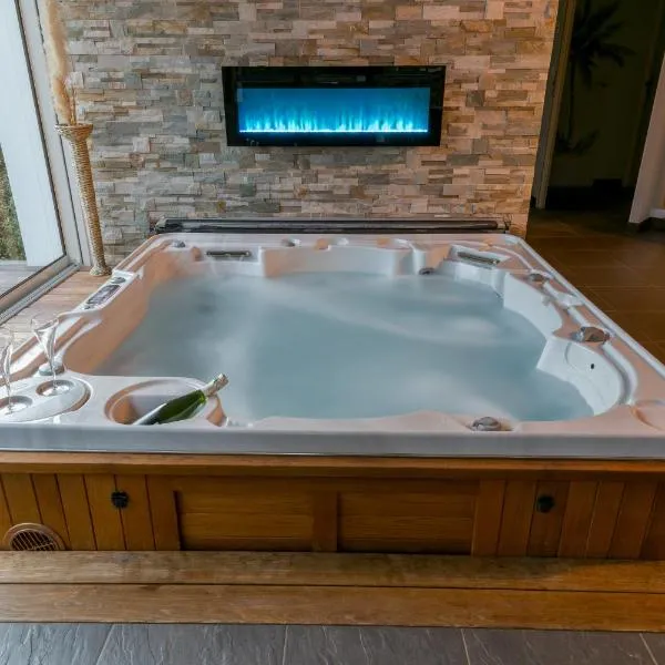 Charmante maison avec spa, sauna et jardin privatif，位于圣热尔韦的酒店