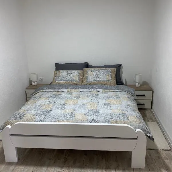 Apartman Downtown，位于Bosanski Novi的酒店