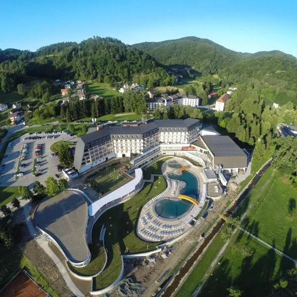 卡迪纳尔酒店，位于Tešanj的酒店