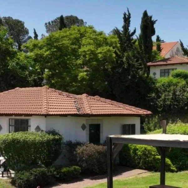 肖里西青山山林小屋，位于Neve Shalom的酒店