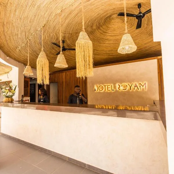 洛亚姆酒店，位于Ngaring的酒店