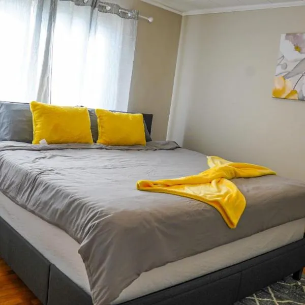 Cozy 3BR Condo near OSU Perfect for Students, Workers & Staycations，位于哥伦布的酒店