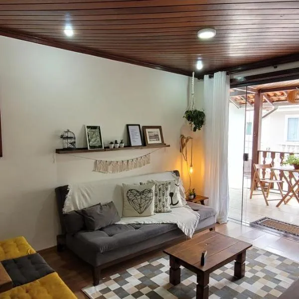 Hospedagem Doce Lar - Casa Bougainville，位于特雷索波利斯的酒店