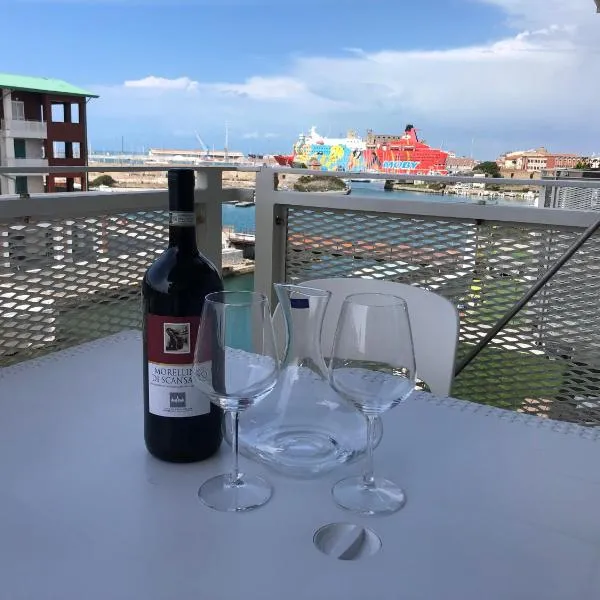 Kasia porta sul mare di Livorno Free parking，位于利沃诺的酒店