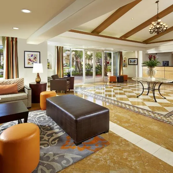 Anaheim Portofino Inn & Suites，位于斯坦顿的酒店