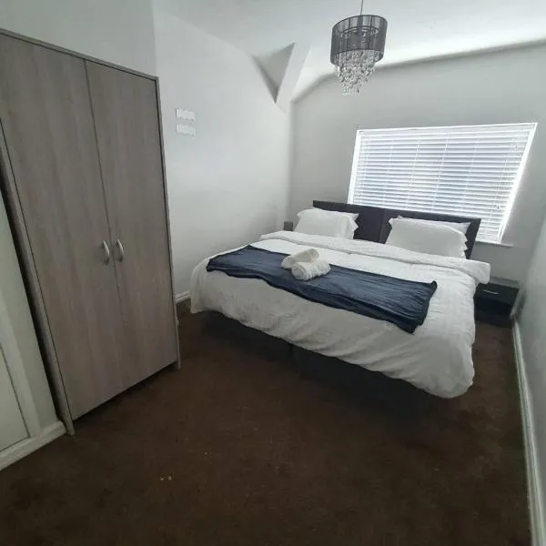 Private RoomB Middleton Manchester，位于米德尔顿的酒店