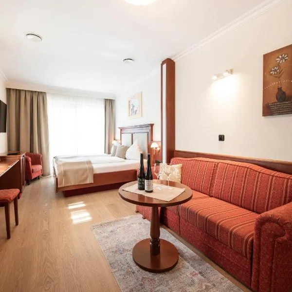 Boutiquehotel WEINSPITZ & Weingut STRAWANZER Donabaum，位于斯皮茨的酒店