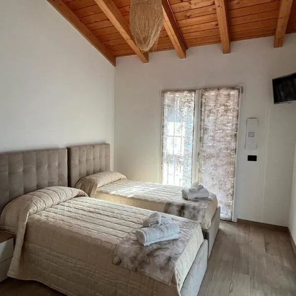 B&B LA VILLA Rozzano - HUMANITAS - FORUM ASSAGO - MILANO FIORI - IEO MILAN CORTINA 2026 OLIMPICS - MILAN DESIGN WEEK 2026，位于罗扎诺的酒店