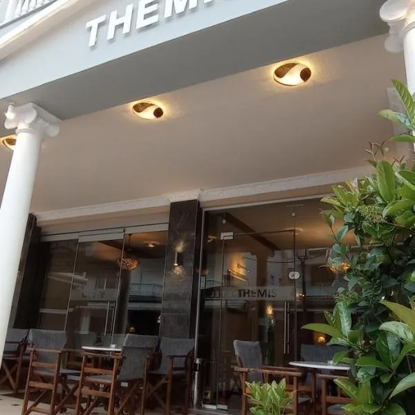 THEMIS BEACH，位于帕拉利亚卡泰里尼斯的酒店