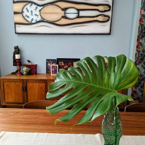 Jamaica Mid-Century，位于Seaton的酒店