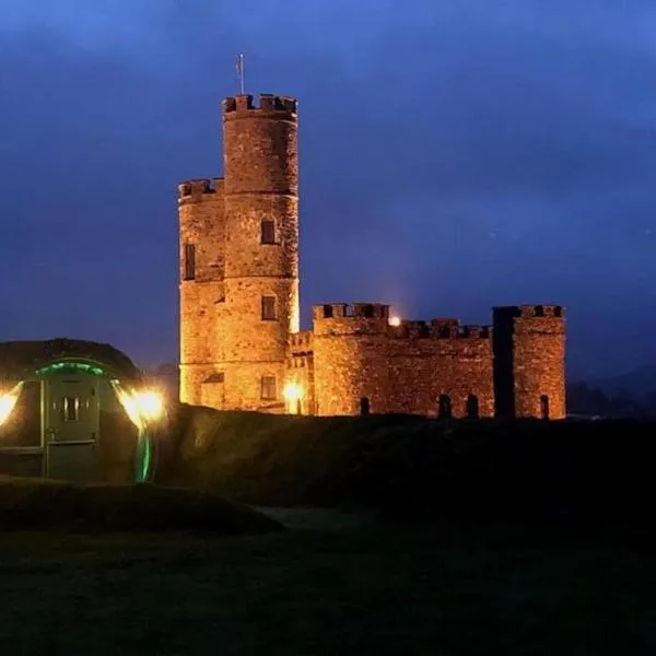 Romantic Rural Break In Countryside Castle Grounds Private Retreat Wizards Rest，位于Bishops Tawton的酒店