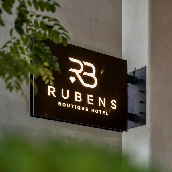 RUBENS BOUTIQUE HOTEL，位于Lang Danh的酒店