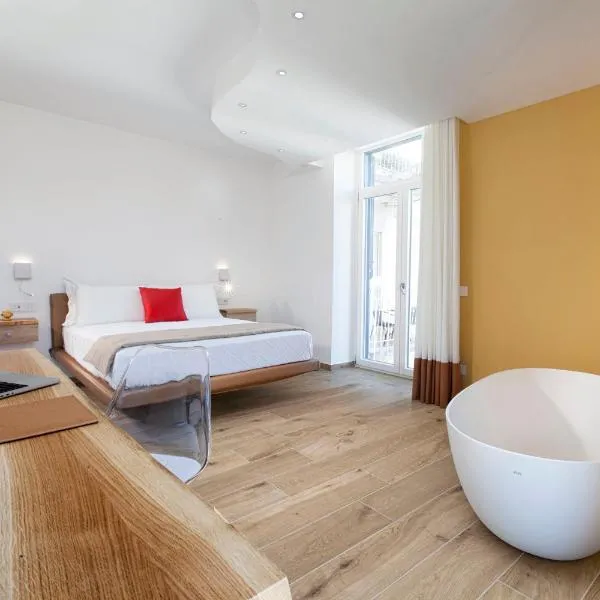 YourHome - Lidia Rooms & Suites，位于索伦托的酒店