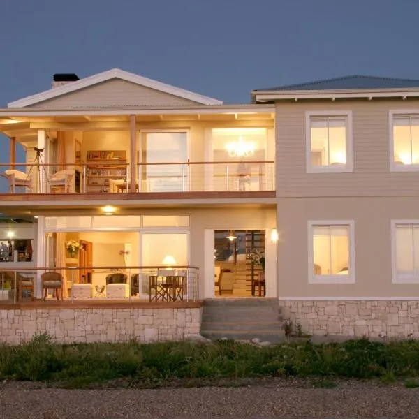 138海洋海滨宾馆，位于Onrus的酒店