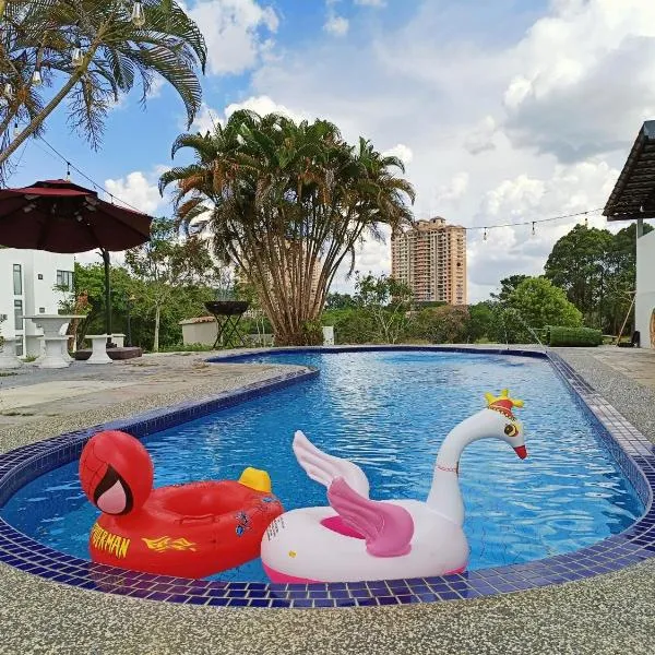 Yussy Homestay at Afamosa Bungalow，位于Kampong Alor Gajah的酒店