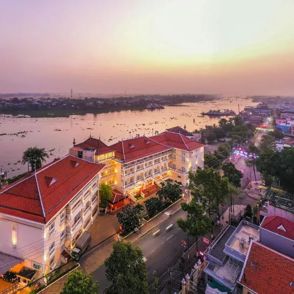 朱笃维多利亚酒店，位于Ấp Tân Phú的酒店