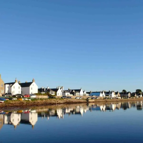 Driftwood Cottage, Findhorn Village，位于福里斯的酒店