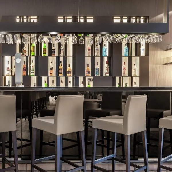 韦尔瓦万豪AC酒店，位于韦尔瓦的酒店