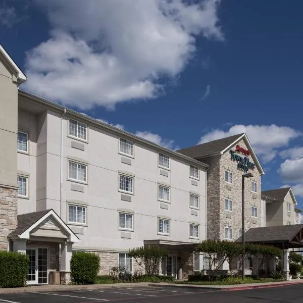 特克萨卡纳万豪唐普雷斯套房酒店，位于特克萨卡纳-德克萨斯的酒店