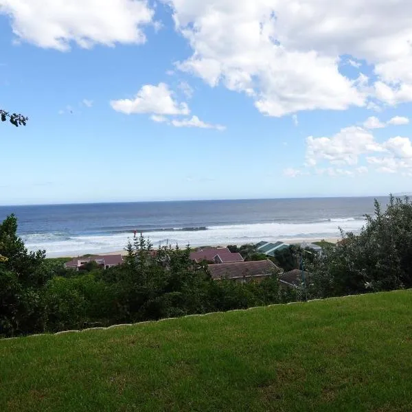 BreatheMore Self-Catering Holiday Accommodation，位于Outeniqua Strand的酒店