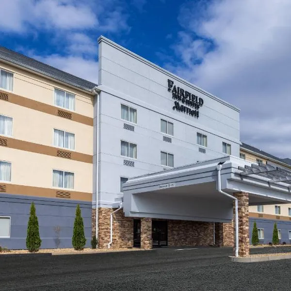 Fairfield by Marriott Inn & Suites Uncasville Mohegan Sun Area，位于莱德亚德中心的酒店