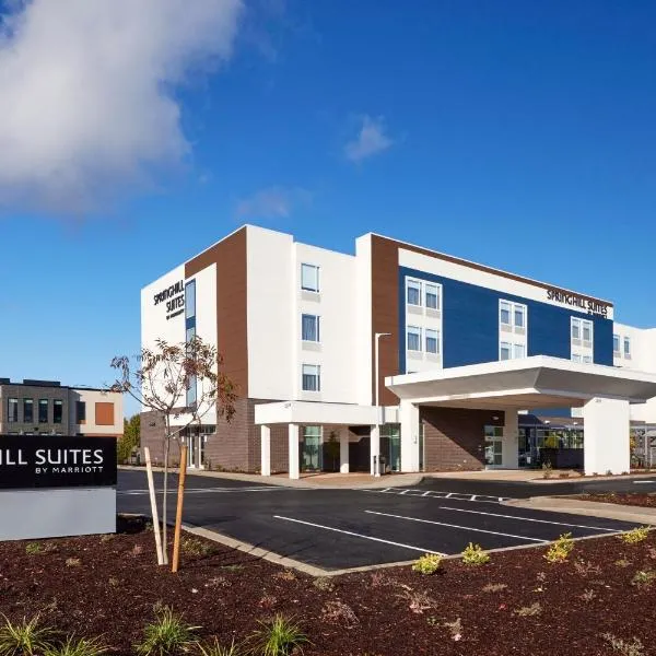SpringHill Suites by Marriott Medford Airport，位于White City的酒店