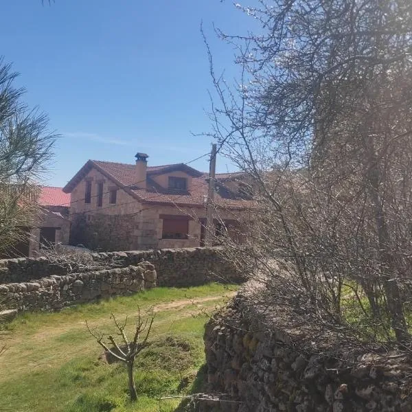Los Arroyos，位于San Martín de la Vega del Alberche的酒店