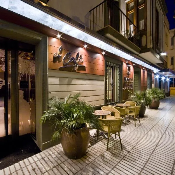 Hotel Jardí Apartaments，位于Castellnou de Seana的酒店