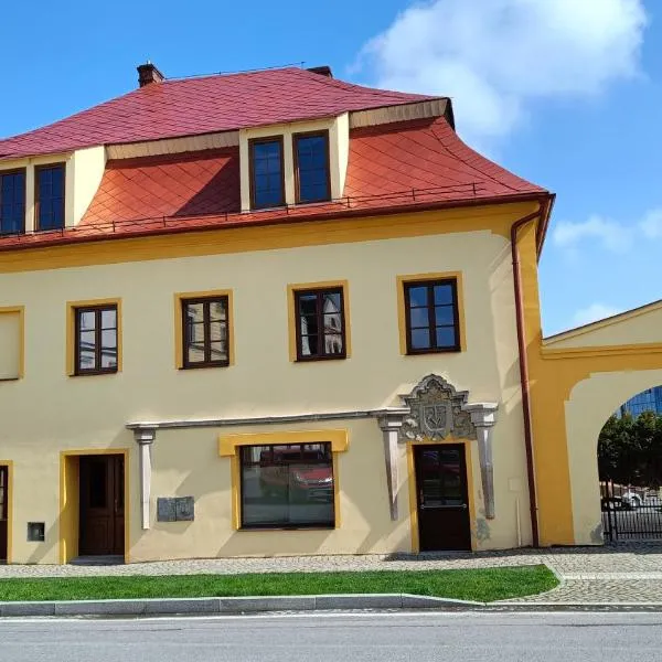 Apartmány Javorník，位于Horní Hoštice的酒店